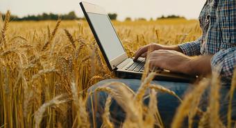 Rolniku, załóż konto na eKRUS – cyfrowe wsparcie dla rolników